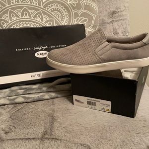 Dr. Scholl’s Madison Grey Cloud (new)